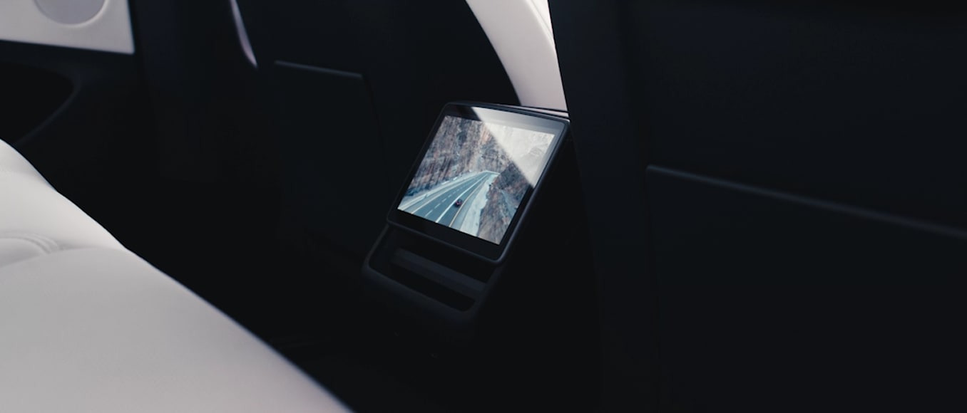 Tesla Model 3 官方后排触控屏图